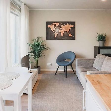 טורקו Stylish New Studio Apartment מראה חיצוני תמונה